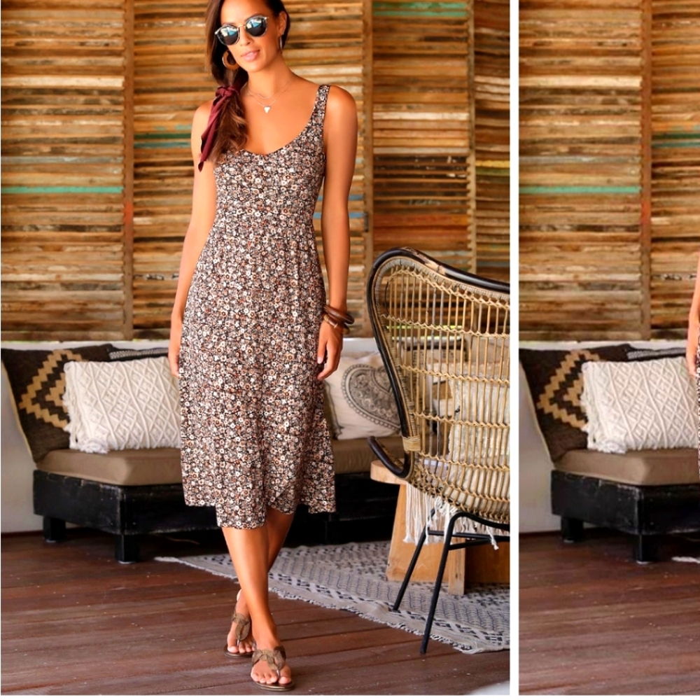 Floral Midi Summer Dress  brand new small size..
